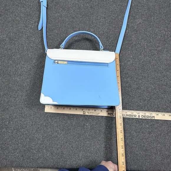 Danielle Nicole Disney Winnie the Pooh Balloon Crossbody Bag - Picture 3 of 14